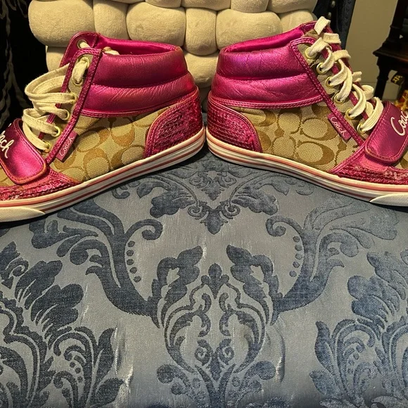 Coach Misti Hot Pink High Top Sequin and Logo Sneakers size 8 - Picture 5 of 8